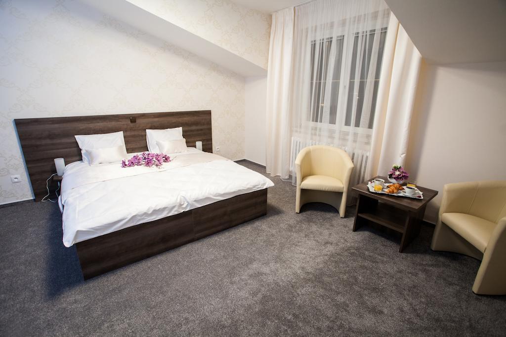 Penzion Olomouc Hotel Ngoại thất bức ảnh