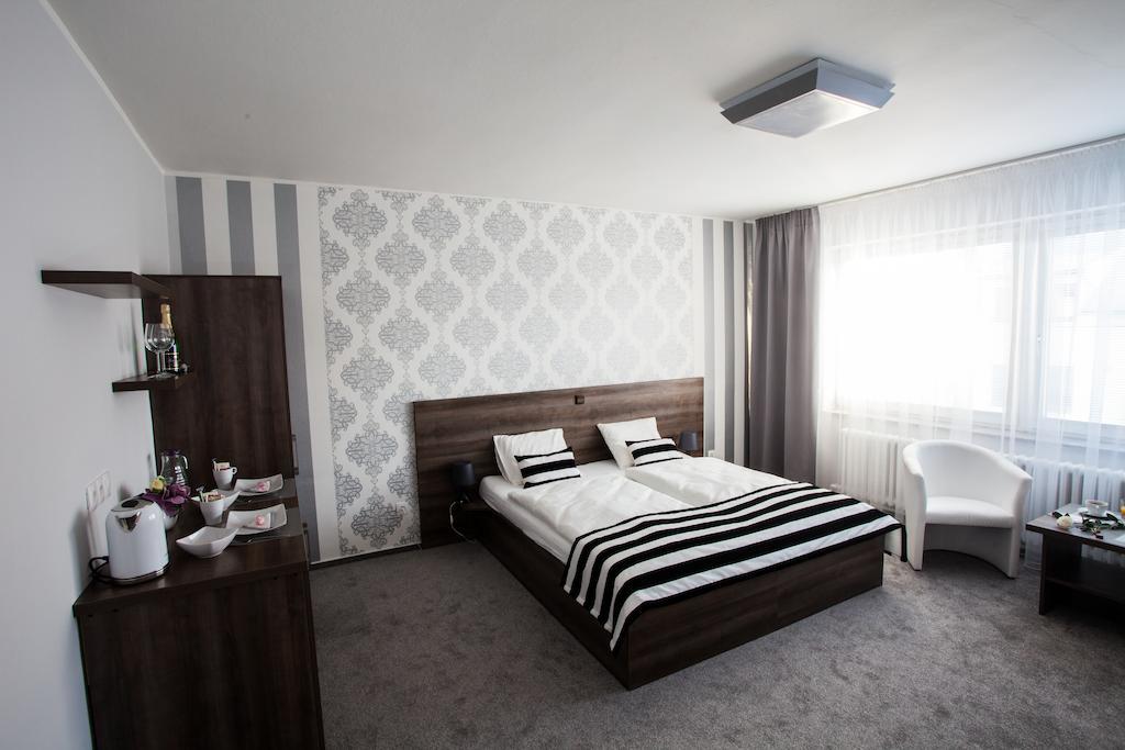 Penzion Olomouc Hotel Ngoại thất bức ảnh