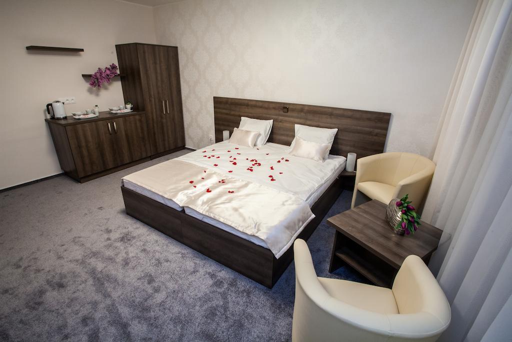 Penzion Olomouc Hotel Ngoại thất bức ảnh